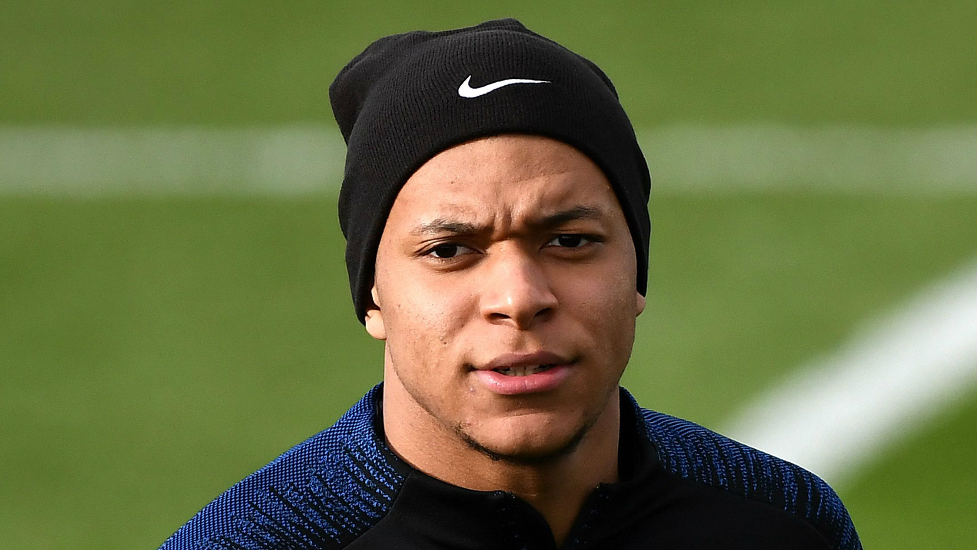 Z字型爬坡输送机